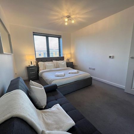 Luxury 1 Bedroom, 1 Bath Apartment By Mcf Horley Extérieur photo